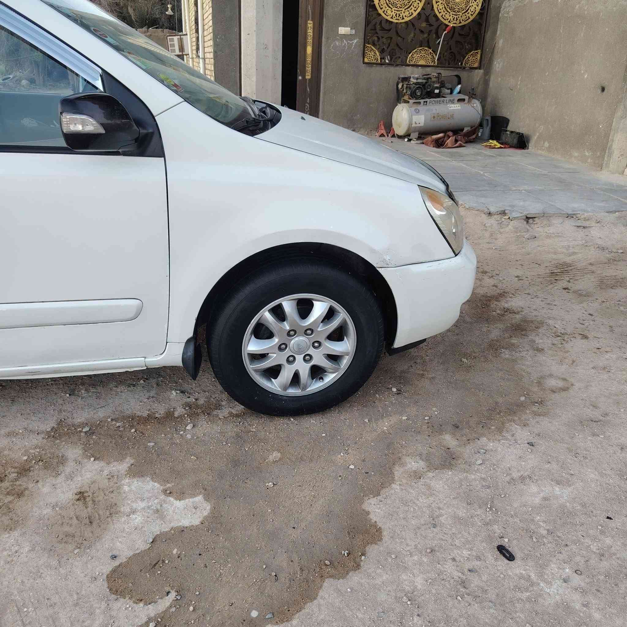 السلام عليكم للبيع كيه كرنفال ٢٠١٢ خليجي أجره بابل بسمي للبيع او مراوس سياره جاهزه مكينه كير تبريد تخم تاير باتري جديد السياره بيهه باب امبدل السدر خط سماوه كربله جاهزه مصفره هيه ومرور مكاني سماوه رميثه ***********
