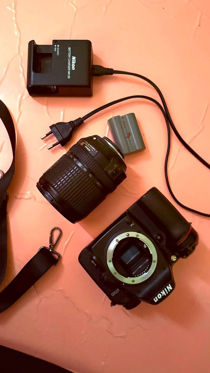 📷 للبيع: Nikon D7500
• كاميرا نيكون D7500 احترافية
• تصوير فوتوغرافي وفيديو بجودة عالية 4k فول فريم 
• حالة الكاميرا ممتازة

📍 العنوان: بغداد – الزعفرانية
📞 للتواصل واتساب: ***********

السعر: 850 الف
