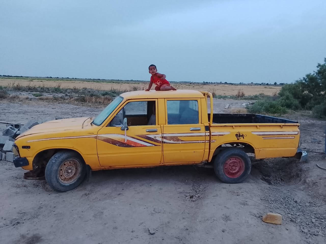 بيكم ٨٢ للبيع رقم بابل بدون تحويل سنويه عدي صدامي  سياره مال خبزه سعر ١١ وبيها مجال ***********
