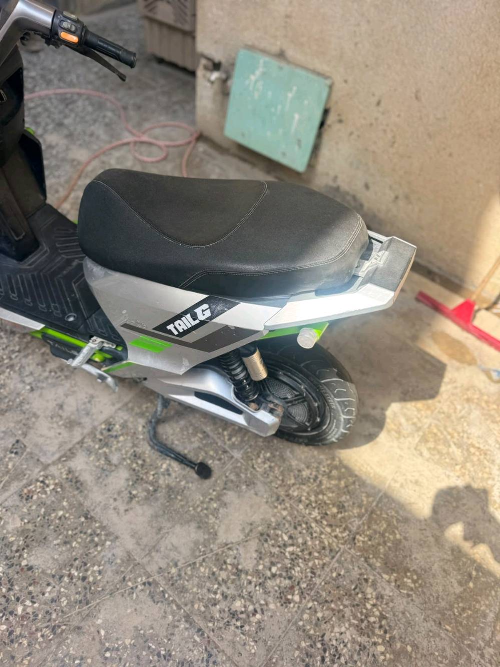 بطارية ليثيوم • دراجة شحن
