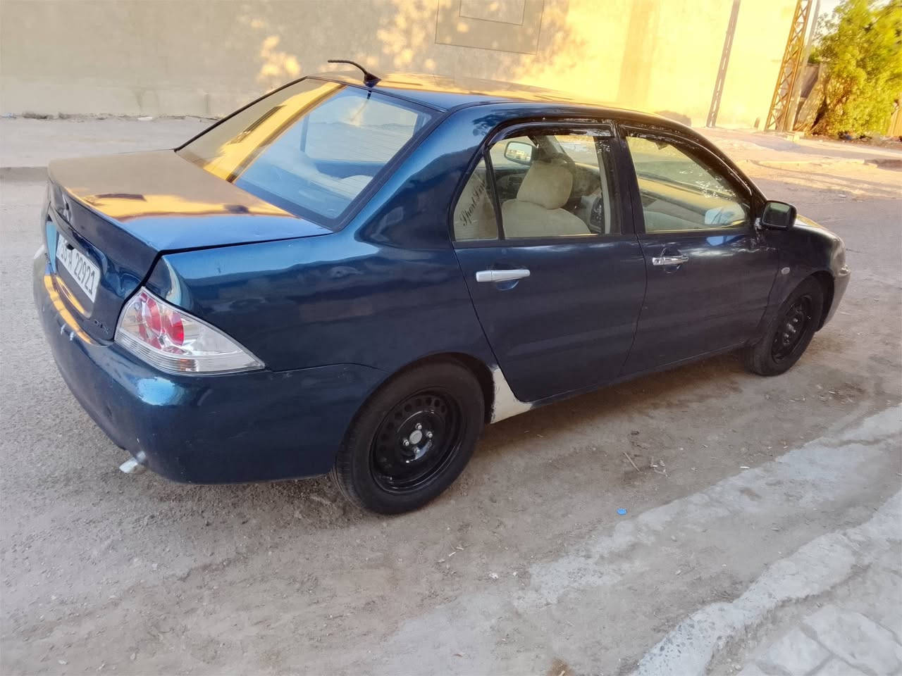 شباب لانسر موديل 2010 بدون ضربه قويه مصبوغة عام مكينه 2000 كير وتبريد صدر امامي وخلفي جديد سنويه ورقام جدد تحويل مباشر مكاني بغداد ملاحظه خاصه ماجاوب وتساب مفتوح السعر 62   وبيها مجال ***********.             ***********

