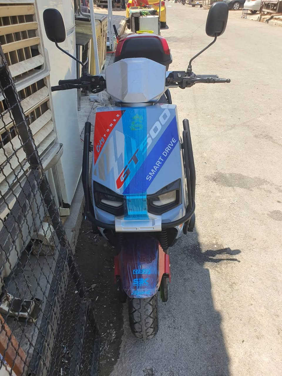 سلام عليكم البيع دراجه شحن بعده جديده نضيفه سعر 850 بغداد البياع رقم واتساب ***********
