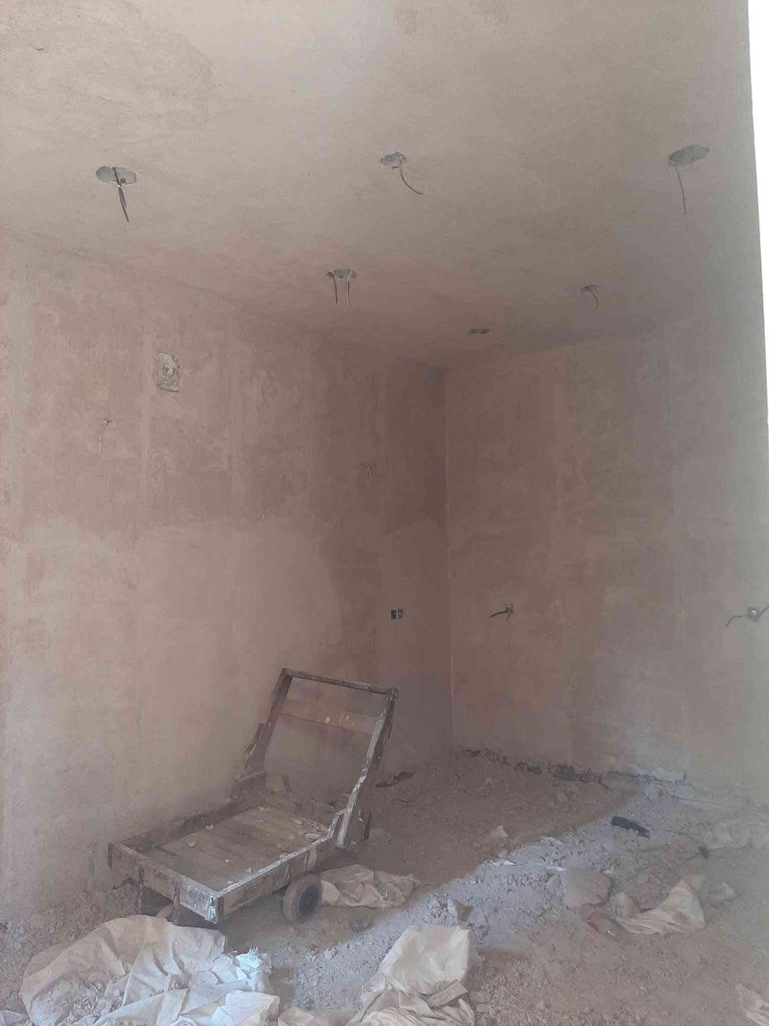 السلام عليكم لباخ متفرغ حاليا شغل درجة أولى شغلي فقط بغداد الكرخ للتواصل ***********واواتس اب 
نعمل واجهيأت بأكملها لبخ سقل تشميع خارجي وداخلي طلس ماده سمنت تصفير مصاطر تشميع جوانب جراره جص بياض ترميم ( تجد الخبره والعمل يمنا )

نص مكتوب في الصور:
- تم إكمال واجهه بفضل الله تعالى لبخ مع طلَس مع ديكور شي بسيط العم الكبير ابو عبدالله @dyjrqlrtyr1c
- @dyjrqIrtyr1cu ابو غزل للواجهات
- بغداد
- @dyjrqlrtyr1c
- تم أكمال الواجه بفضل الله تعالى
- *********** بغداد فقط