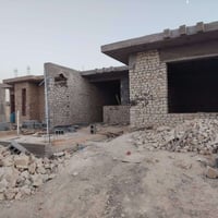 ٢٥٠م • بناء ١٩٠م • غرفتين نوم