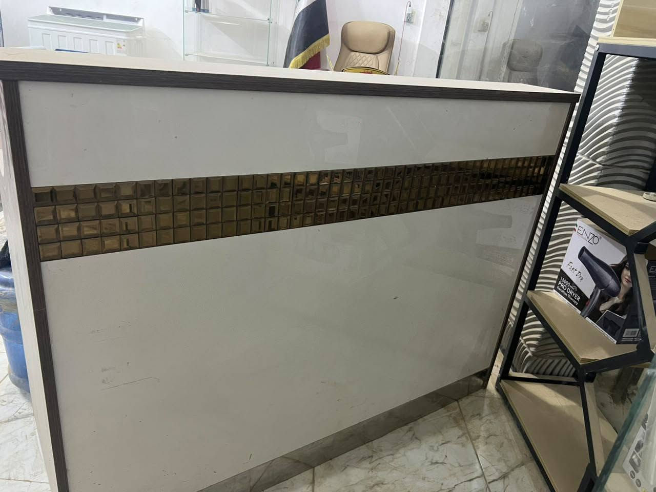 ميز مكتب جديد كلش نضيف السعر 150 الف مكاني بابل للاستفسار ***********
