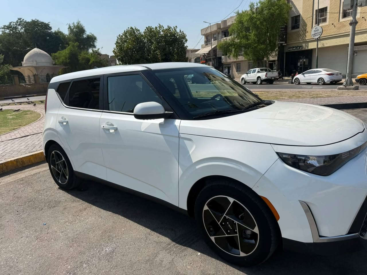 السلام عليكم كيا صول للبيع موديل ٢٠٢٥ الون ابيض مواصفات EX ماشية 26mi سيارة كلين حادثه دعامية فقط ومبدله نفس الون رقم ارييل مكينة ٢٠٠٠ المواصفات فتحة سقف تشغيل عن بعد بصمة كشنات تدفئة كامرة داواره تحكم ستيرن جهتين تحديد مسار اوتوهول رادار توقف ذاتي شاشة كبيرة مكاني بغداد للاستفسار *********** وصور الحادث مرفقه بالمنشور

