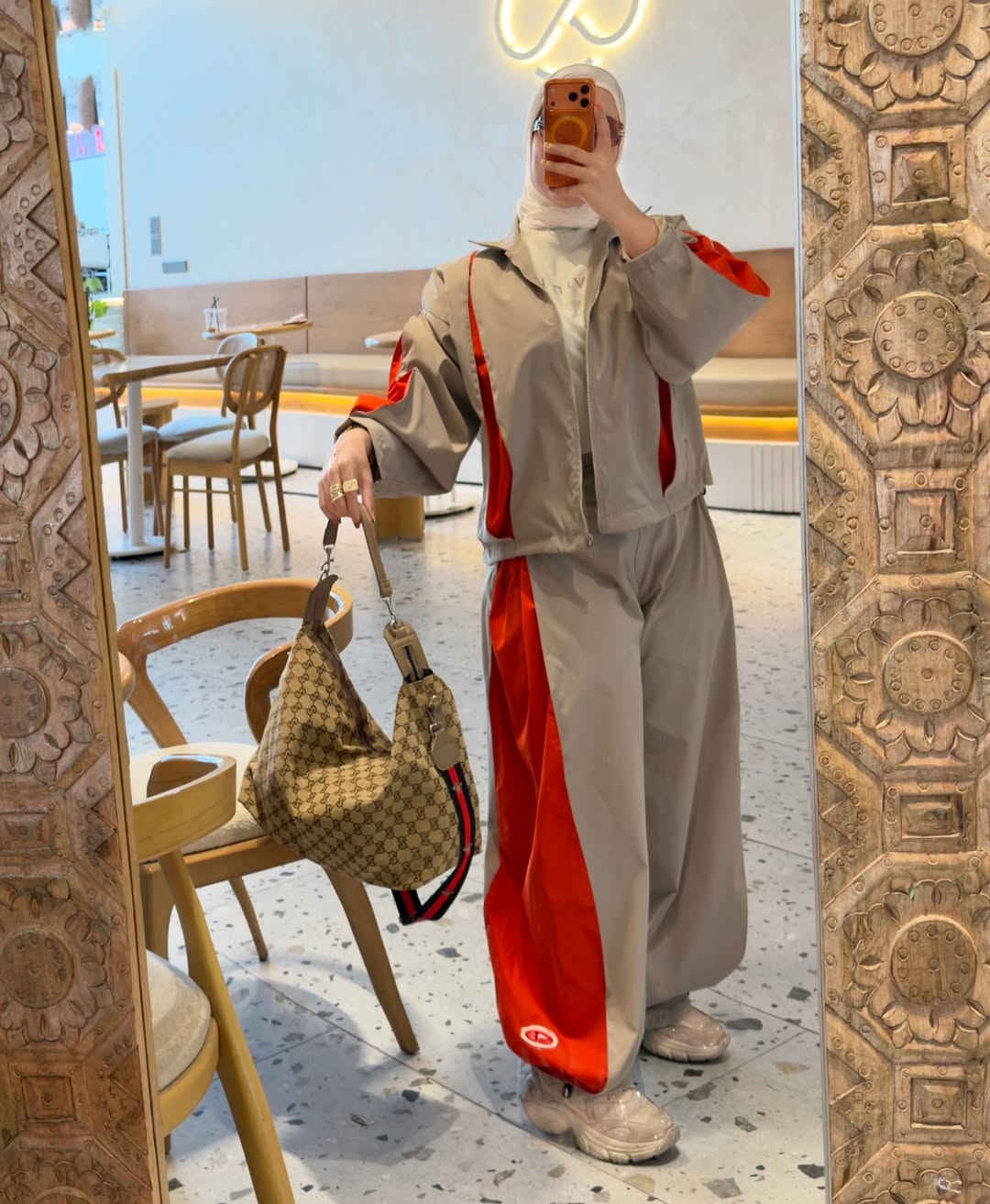 New Autumn 🍂 collection ✨🍂🧡🍁🎃🍑🥭

شوفولي بقية الوانة لهذا السوت الرهييييب🥹😍✨🪞

اللون الثاني هو بُني محروق 🤎☕️

راقي جداااا خامة تصميم تفاصيل 

واسع وعملي ومريح 

البليزر مُبطن من الداخل✨🍂🍁🤎🧡
الكيلوت فضفاض (كمر مرتفع)

التيشيرت متوفر ايضا 

العدد محدود 

للأستفسار يرجى التواصل معنا دايركت لطفا💌
يوجد توصيل 🚚 سريع إلى كافة أنحاء العراق 🇮🇶 

📍البصرة -شارع السعدي مقابل أصباغ جوتن

#ootd #style #explore #set #outfitoftheday

