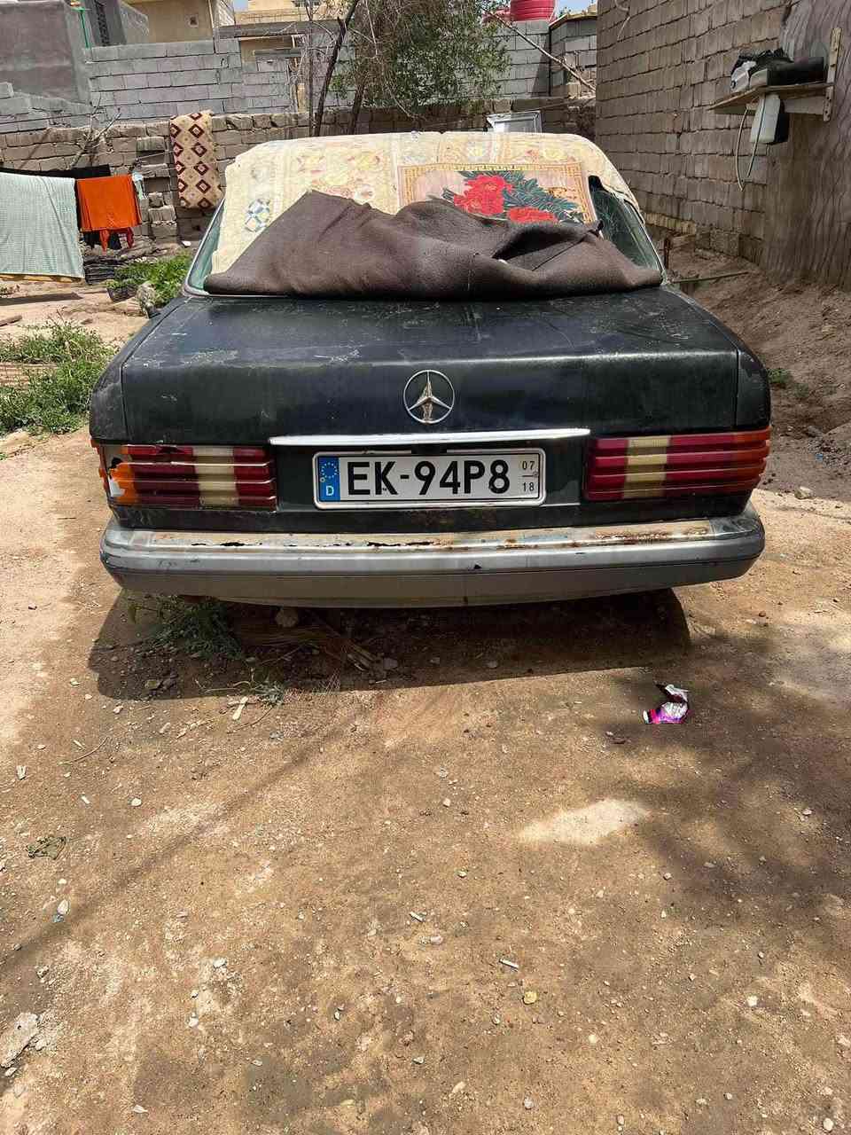 ثنينهن للبيع وثنينهن نفس التفاصيل اخوان المحركات بيهن كرنك ثنينهن 
وحده اصوليه وثانيه نقل جثه 
ابيع كوم حديد يعجبك اهلا وسهلا ما يعجبك اعبر المنشور 

📌 النوع: [مارسدس جامبو ]  
📆 الموديل: [88 رئاسي والثانيه 1989 ]  
🎨 اللون: [اسود كذاب  ثنينهن ]  
⚙️ المحرك: [محور 3000 vvt]  
📄 الأوراق: [ رقم انبار مكفوله بس راعيها ماعرفه سنويه منتهيهه مشروع وطني كفاله من سرقه ومن الامور القانونيه  والثانيه ادوات مكفوله من سرقه ]  

محرك بي كرنك ثنينهن    
جاهزة للفحص تجي وتشوف ب عينك 
تخم تاير كهربائيات شغاله حداديه 70٪؜ 
السياره على ايدي صارله اكثر من عشر سنوات 
غرفه نظيفه موضحه بلصور 

💰 السعر: [28 وبيها مجال ]  
📞 للتواصل: [***********] الزبير, البصرة
