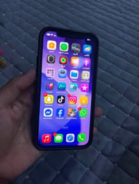 ايفون 12 • ٢٥٦ جيجا • ضرر بالظهر