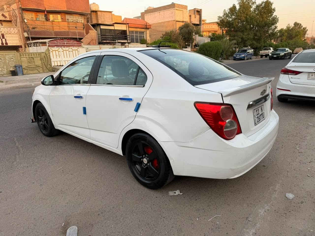 السلام عليكم للبيع فقط افيو سونك ٢٠١٣ رقم بغداد انكليزي الجديد محرك ١٨٠٠ المرعوبة كير اوتماتيك ٦ نمر ويل كب سبورت تحكم ستيرن شاشه تاب كشنات جلد صندوق بصمه سنتر لوك السياره من امريكا ضررها جاملغ وبنيد وبل عراق بيها شخوط بسيطة مرشوشات بدون حادث قوي بدون تبديل السعر ٦٦ مكاني بغداد وهذا رقمي*********** بغداد, العراق
