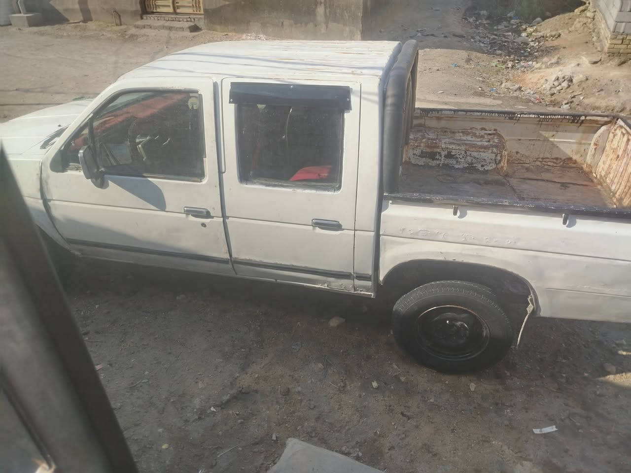 سياره نيسان للبيع كير ومكينه خير من الله ولكشر مثل ما شوف بصوره الرقم ذي قار ألماني 
المكان ناصريه سعر25وبيها مجال+***********
