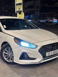 للبيع سونتا 18 امريكي حادث جاملغ وبنيد السياره جاهزه بس بيها شويه ملاح...