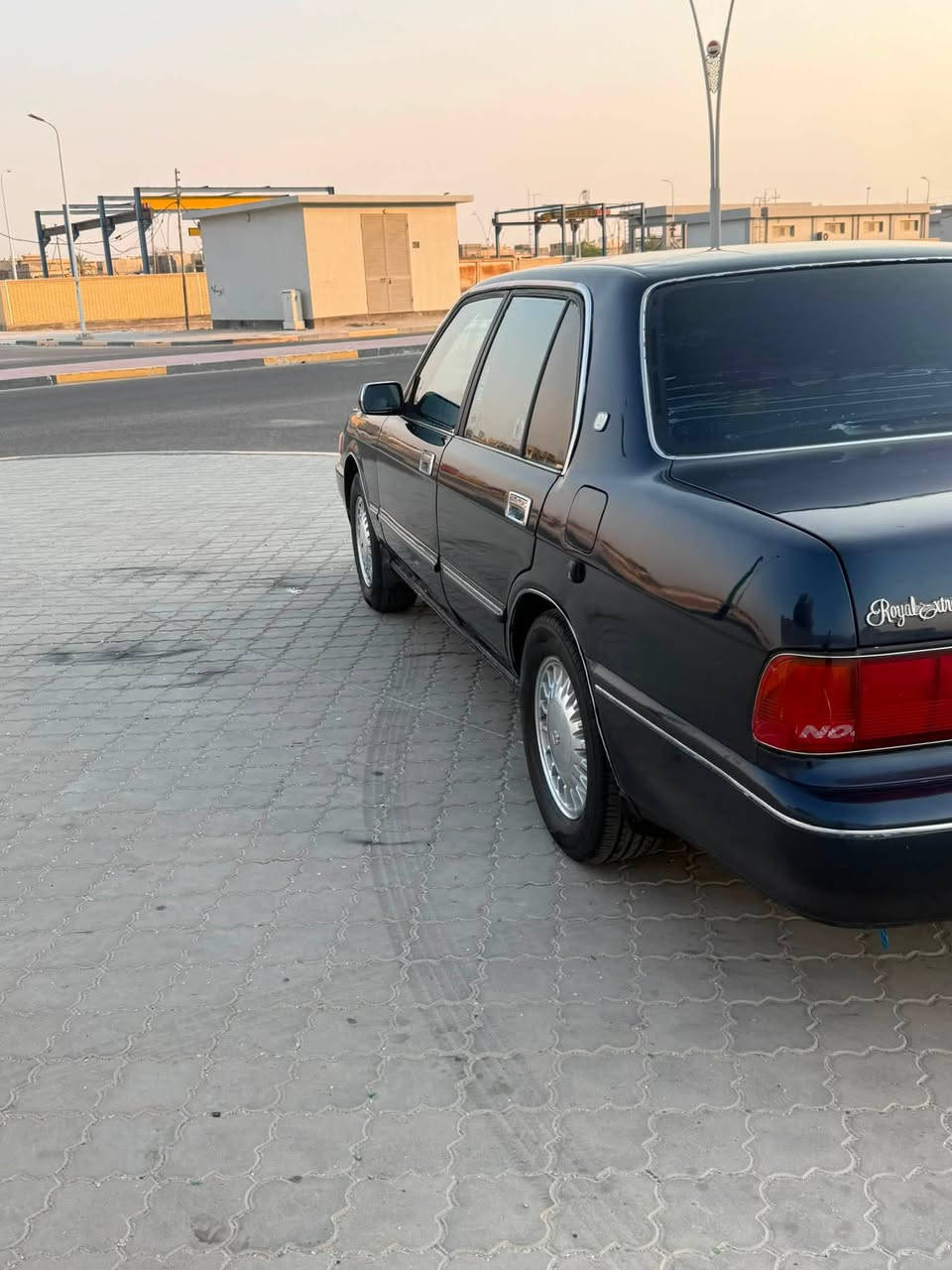 سلام عليكم ارنب طويله اصل مديل 2000 مكفوله من الكص والنقل جثه والعيب الشرعي والضربه صبغ جماليه طخم تاير كير ومحرك جدد حداديه جديده كهربائيات كله جاهزه تبريد ثلج سنويه جديده لغايه 2028 دواخله جديده سعر 66مكاني البصره ***********//***********
