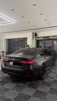 بي ام 530i • ٢٠٢٥ • ٣٦٠٠٠ مايل
