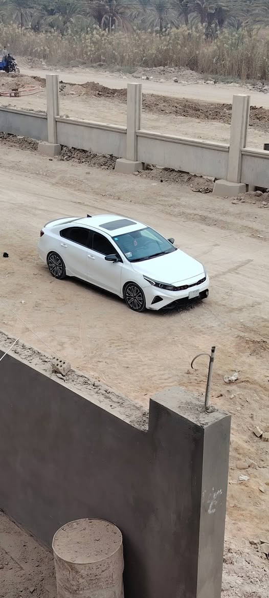 مرقم مثنى معوقين بعدسنه وحده وتصير حره اعلا فئه بل فورتي جيتي فول واحد ع واحدموديل 22لون ابيض صدفي 135وبيها مجال بسيط الشراي يتصل لايتعبني حادث جاملغ وبنيد 60الف ماشيه وقابله لزياده***********
