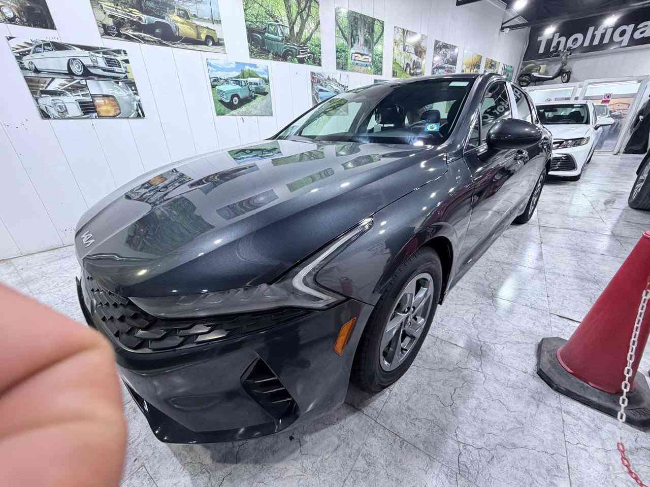 السلام عليكم
كي فايف k5
2022
وارد امريكي داخله كلين
 مكفوله من صبغ والضربه والبارد
ماشيه ٧٠ 
بصمه 
رادار امامي خلفي
محرك 1600 تيربو
ترحيب ذكي
شاشه جبيره
هاند بريك كهرباء
حساس امامي خلفي 
كامره دواره
زنون 4 عدسات
باقي المواصفات معروفه
 رقم مثنى   مكاني ذي قار  ‏‪***********‬‏ داخل الصور
