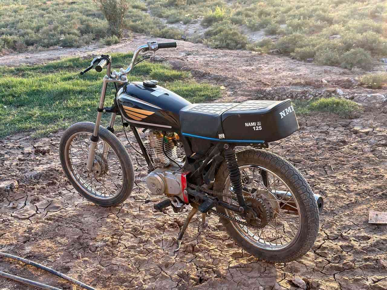 دراجه كلك كلك كلك للبيع السعر 350 وبيه مجال للشراي 
الدراجه كلشي مابيه 
الناصريه قضاء الغراف 
***********
