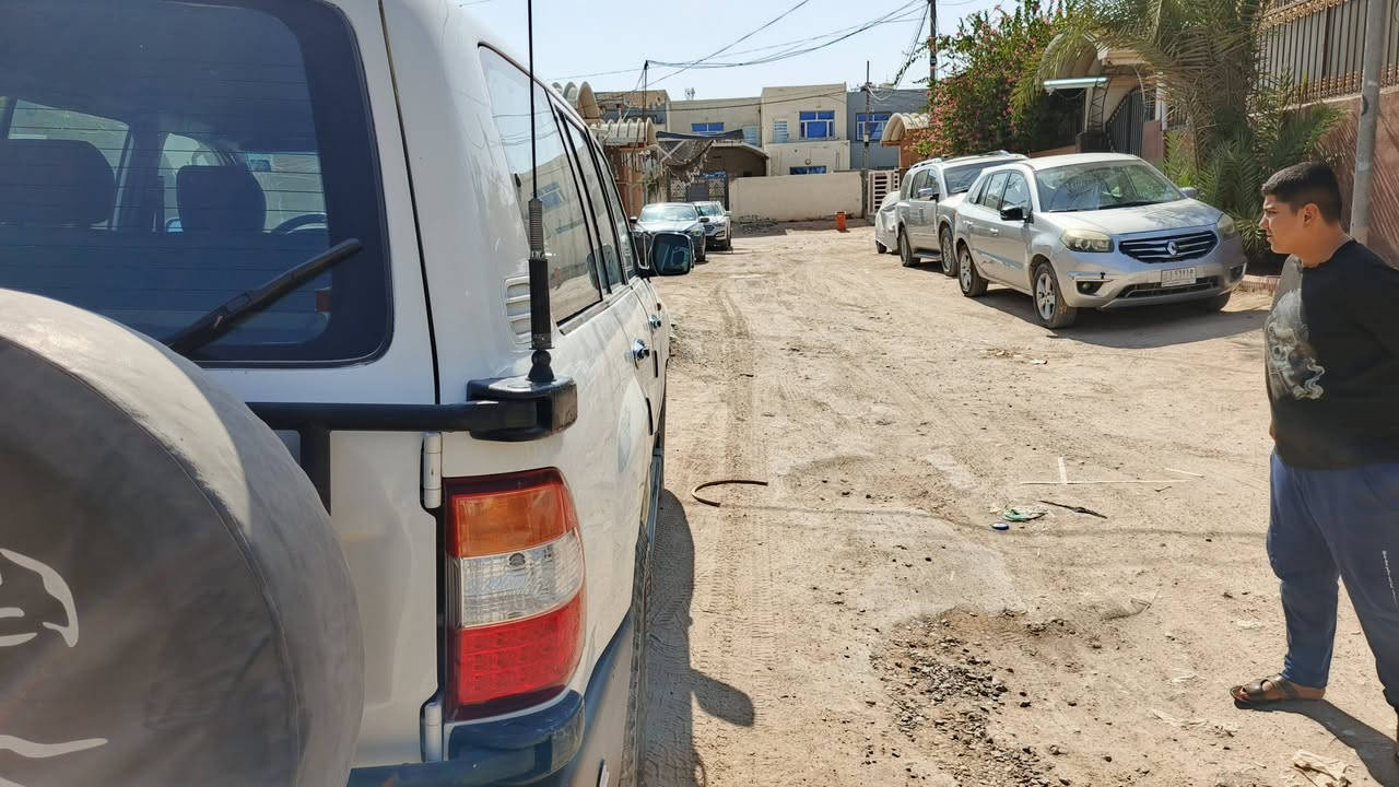 السلام عليكم سلك ٢٠٠١ للبيع فقط بيهه جاملغ اماي وجاملغ خلفي عكي صبغ حزام بدايه لاستيك ولف مكينه مامفتوحه بيهه منضومه غاز ١٢٠ لتر جاهزه من حداديه وكير تبريد كلشي فول سعر ١١٠ وبيهه مجال ***********
