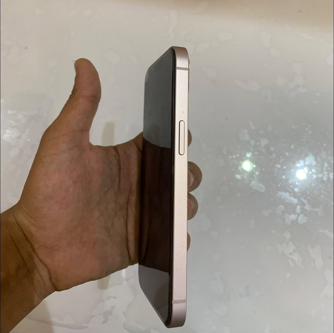 السلام عليكم
iPhone 13 عادي

النظافة كدامك شخط مابي 💯 

الذاكرة : ١٢٨

البطارية : ٧٨٪؜ 🔋 الصرف طبيعي ميفقد شحن 

اللون : وردي

التلفون نسخة يابان مو امريكي كفالة كلشي ممبدل بي ونروح نفحص وين ميعجبك واني بالخدمة

باقي التفاصيل *********** واتساب فقط

السعر 400 🔒 

مكاني كربلاء وماعندي توصيل
