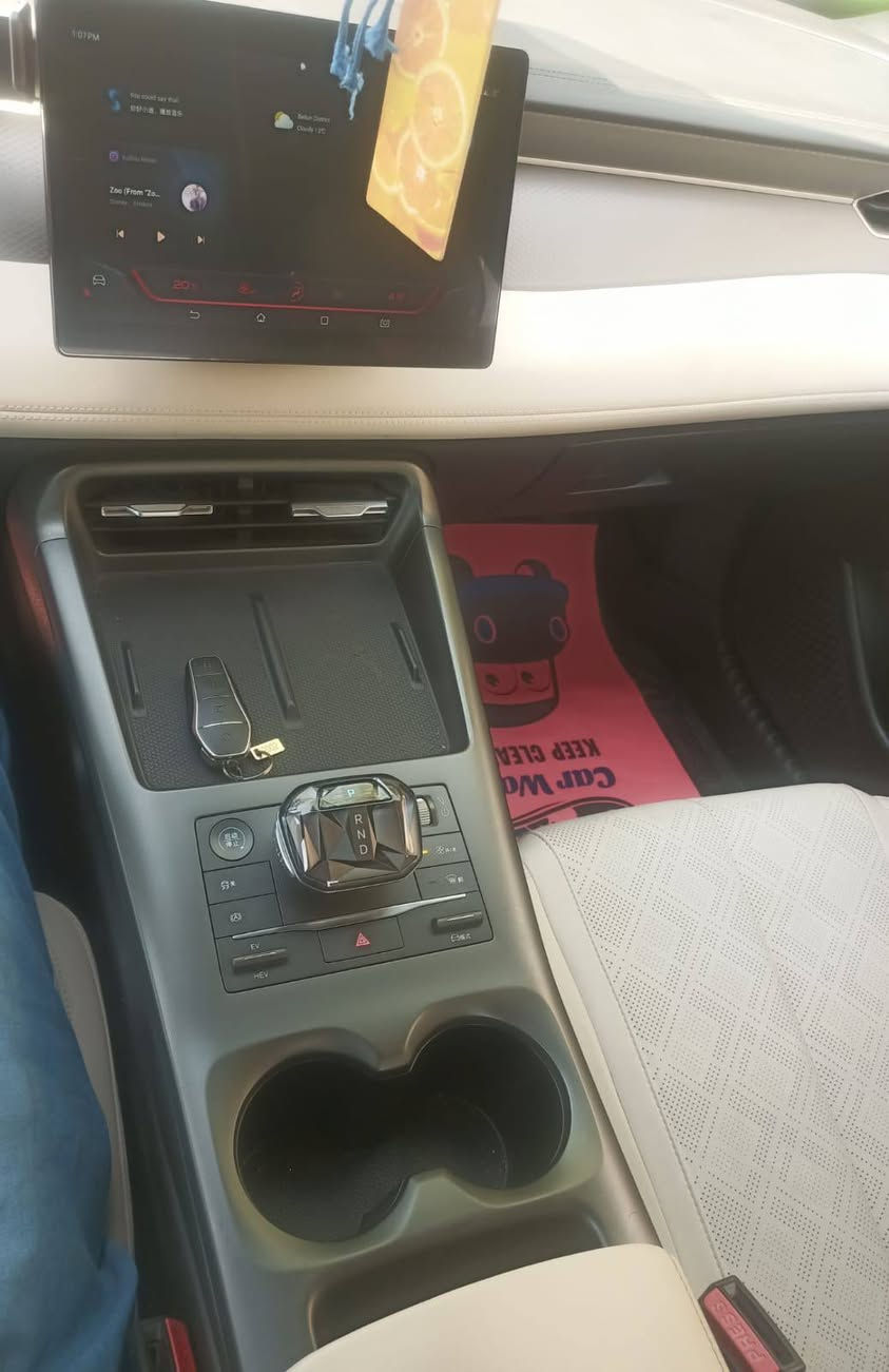 السلام عليكم
عندي BYD كن بلاص موديل 2025 مكفوله كفاله عامه فول مواصفات شاشه دواره كمرات 

مع اسبير وملحقاته السياره جاهزه من كلشي متحتاج مصرف مكان السياره بغداد الحسينيه السعر 21 مليون وبيه مجال حك الجيه الستفسار على الرقم ‏‪***********‬‏ 

***********
