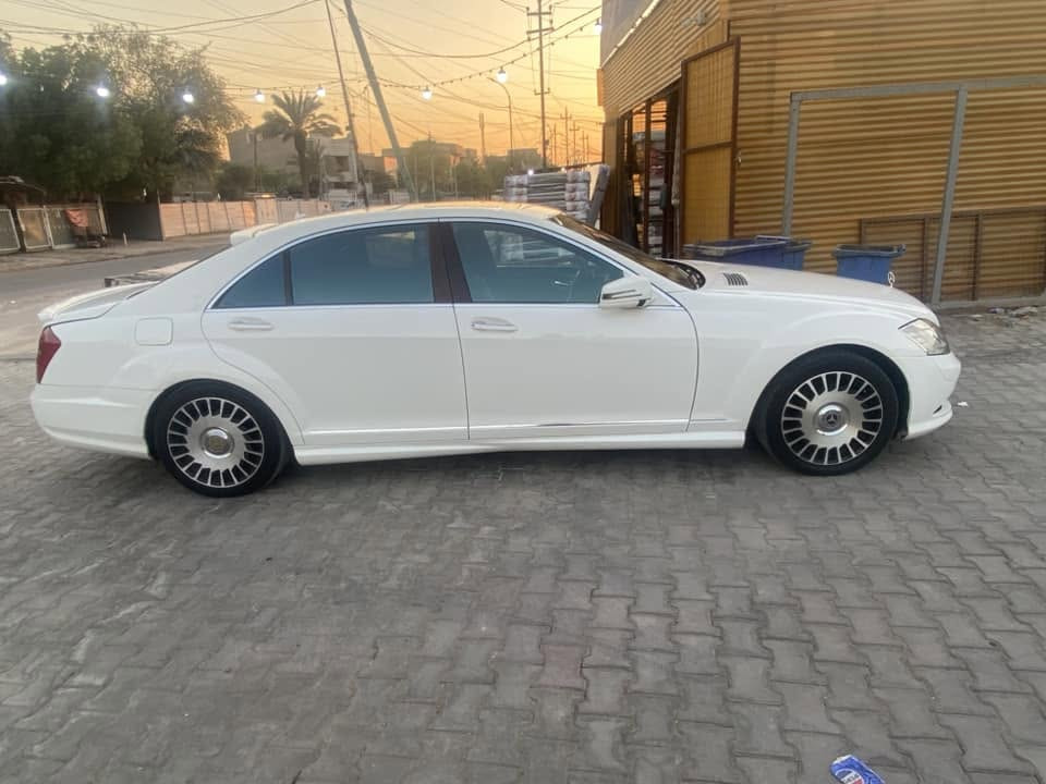 مارستدس موديل 2006محدثة 20011 بيعه 3قطع صبغ حجم 550 أبواب شفط سلايت كامرة سيارة نظيفة كلش مال جناي رقم بغداد عنوان بغداد خمس بردات ميمري  كشتنات  سعر 160وبيهه مجال شيء بصيط سيارة فول ***********
