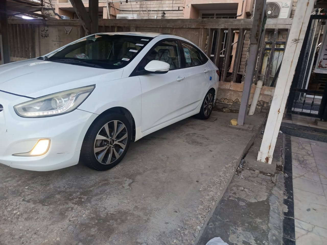 سياره اكسنت ٢٠١٥ مكفوله ماعدا مدكر الايمن الاماي بيه بارد رقم بصره انكليزي بأسمي التحويل ثاني يوم فول مواصفات للتواصل هذا الرقم ***********
مكلف بالنشر

نص مكتوب في الصور:
- علي البصراوي
- ٢٥ د ·
- سياره اكسنت للبيع موديل 2015 باسمي مكفولة من ضربه ونقل جثه بس بيها بارد تبريد ثلج حداديه 90% سنويه لحد 2030 العنوان البصره الهارثه لاستفسار اكثر اتصال على رقم التالي
- ***********
- السعر 105 وبيها مجال