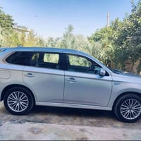 أوتلاندر • ٢٠٢٢ • PHEV