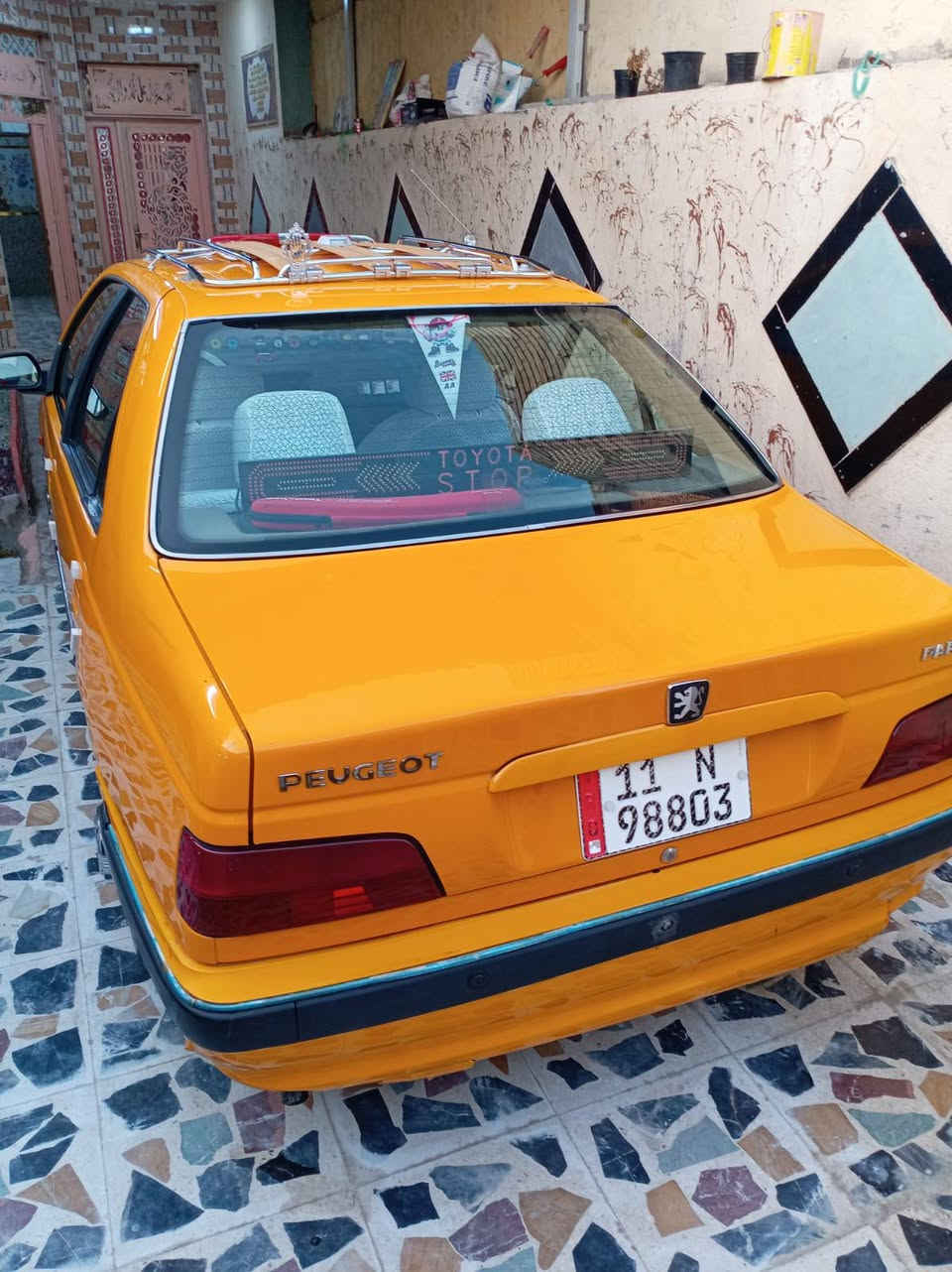 للبيع بيجو بارس موديل 20سياره جاهزه وجديده وجاهزه وهيه وغراضهه رقم بغداد الشراي يتصل ***********
