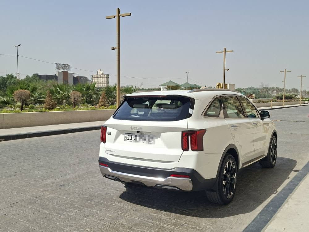 🚘 كيا سورينتو 2025 للبيع
📍 رقم بغداد بأسمي 
 🛣️ الممشى: 22 ألف كم
 ✨ هزّة جديدة — بعدها على وضع الشركة
🔥 المواصفات: ✅ محرك 6 سلندر
 ✅ بصمة تشغيل + بصمة أبواب
 ✅ بانوراما
 ✅ ويل كب 20
 ✅ داتا شو
 ✅ كاميرا بالمراية الوسطية
 ✅ شاشة Apple CarPlay
 ✅ كشنات كهرباء
 ✅ داخلية بحالة الشركة
💰 السعر: 295 ورقة
📍 بغداد — الدورة / أبو الطيارة
📞 ***********
🔥 للجادين فقط: اتصل وشوفها على الطبيعة، والنظافة والمواصفات تحچي عن نفسها. بغداد, العراق
