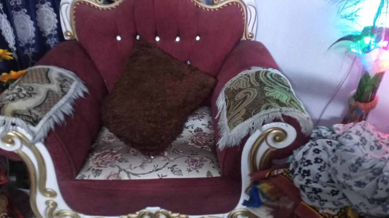 غرفه اخشاب تفصالةثكيله نضافه ٩٠ بلميه ٦ابواب ملحق وتخم عشرمقاعد ثكيل تفصال للبيع كلهن مليون ونص ومجال قليل اليكسر بلحلال لايخابر ..*********** مستعجل
