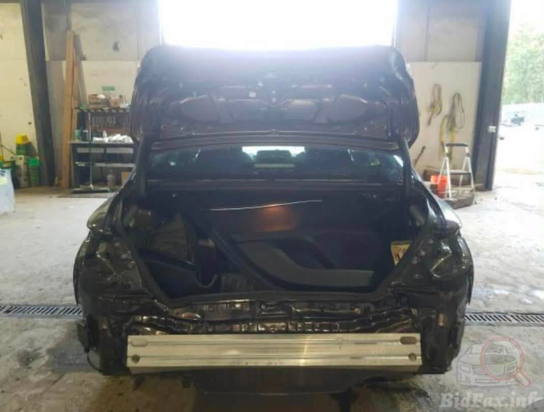 السلام عليكم كامري للبيع 2019
السياره فول مواصفات 

بصمه 

كشانه جلد 

اشاير بالمري 

رادار 

رقم اربيل

حادث السياره قبق الجنطه ضربه خفيفه 

وبالعراق بيها شخط بالبابين عكس السايق

السياره كلش نظيفه ومناقصها اي شي 

السعر ١٨٠ $ وبيها مجال

***********
