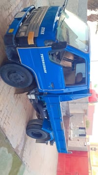 تيوته البيع سياره نضيفه 07711323502