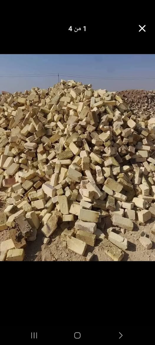 كسر للبيع بسعار مناسبه اغلبيته طابوك سالم وتليثي حمل فول توصيل العماره اقضيه ونواحي  ***********// *********** عمارة, ميسان

نص مكتوب في الصور:
- 4 من 4
- 3 من 4
- 1 من 4