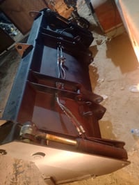 مقص • جيسيبي • قطعتين
