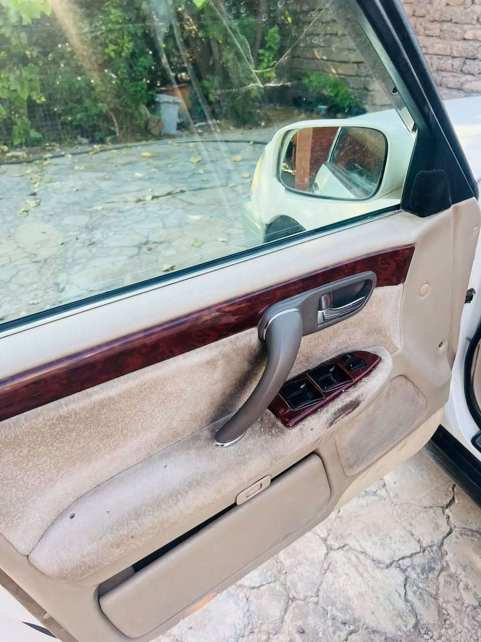 ادوات ملكه🔥 . فيفتي  قطاره بل بانزين
مكصوصه جنطه 2003
حداديه امامي وخلفي جديد 
تخم تاير محرك كير شرط
تبريد  بس غاز يريد  سياره مخلصه 
مالت جناي كشنات كهرباء
ستيرن كهرباء. مري شفط 
صدر طبه.  سياره بس الكشر شوف العين 
 السعر 30 وبيها مجال. مكاني قضاء العلم وشعندك مراوس نزل ***********
