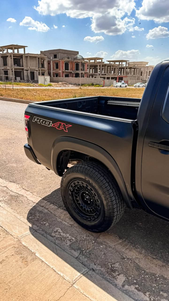 نيسان فرونتيرا
موديل ٢٠٢٣
فئة PRO 4 X اعلى فئة
السيارة دفع رباعي 4x4
فول مواصفات 
كشنات تدفئة 
شحن وايرلس
تدفئة ستيرن
شاشة كبيرة ذكية كار بلي ع
دفلوك + نظام سحب +نظام نزول منحدرات
٤ كامرات نظام ٣٦٠ درجة
حساسات امامي خلفي 
رادار امامي وتحذير خروج مسار وقراءة سرعة الشارع
رادار خلفي
ضربتها فقط باب خلف السائق وضرره تافه وانا جبت باب جديدة نفس اللون 
رقم اربيل ب اسمي تحويل ثاني يوم 
السيارة مرفعة من شركة Z1 Off Road  قيمتة ٢٠٠٠$
عليها ويل Tuff أمريكي كصيته وكالة سعرة ١٠٠٠$
تايرات ربع حجري 
السيارة مغلفة نانو طافي POF matt ضمان ١٠ سنوات ب ٢٠٠٠$ يم مركز البريمي ومعروف بالبصرة
المكان البصرة القبلة
السعر235
اتصال ***********
