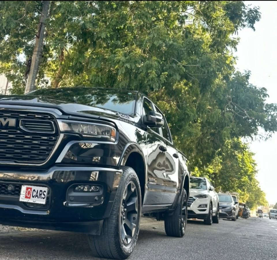 دوج رام للبيع موديل 25
ماشيه 27000 ml قابل للزياده
مكينه 3000 تون تيربو 
حادثها جاملغ 
سعر 30800$ وبيها مجال بسيط 
سياره بدون رقم تترقم بغداد 
غير متواجد على الفيس 
للاستفسار ***********
وتساب  ***********
