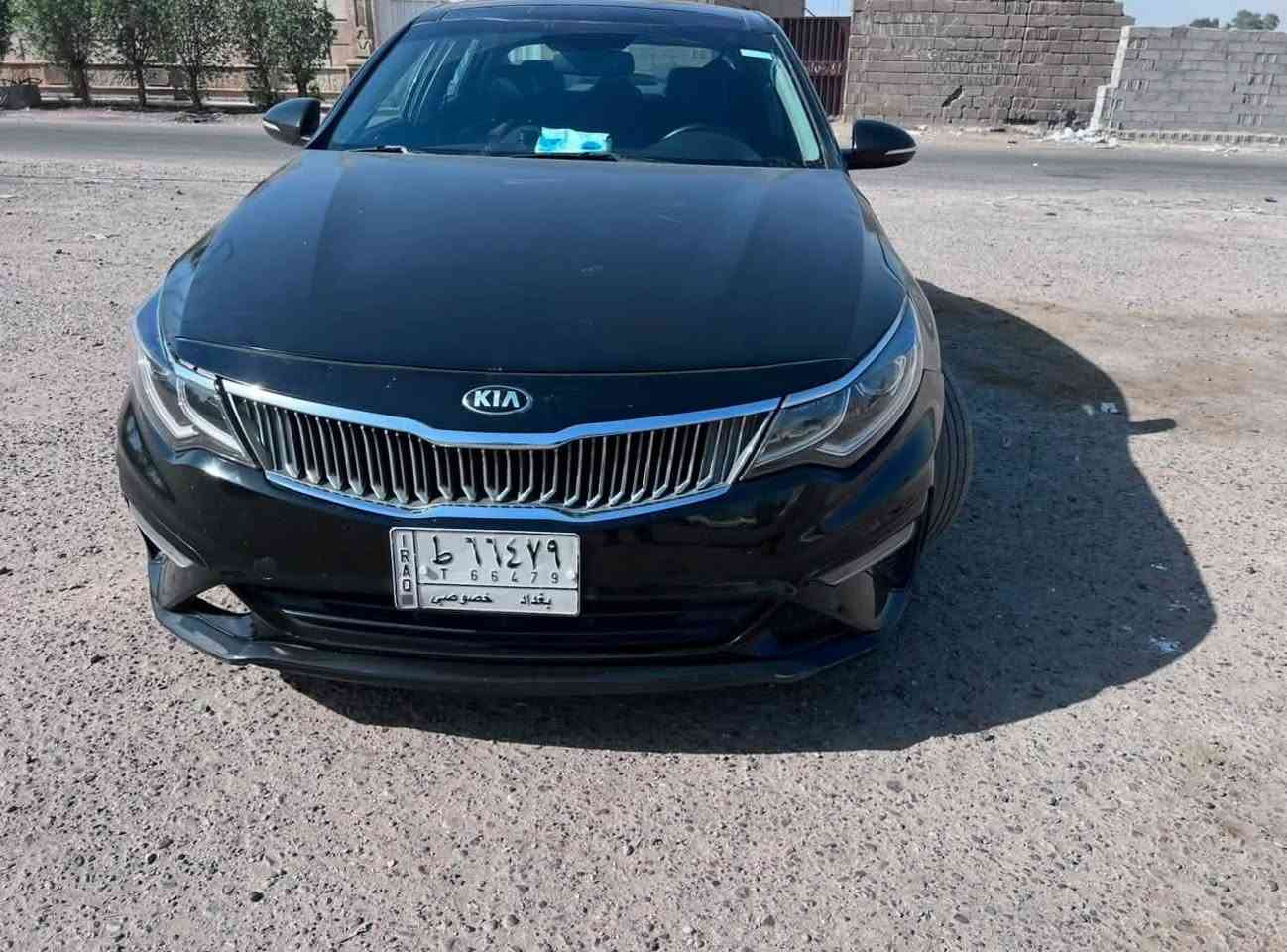 للبيع كيا اوبتيما 2016 exمحدثها 2020
محرك 2400 gdi 
مواصفاتها بانوراما وتبريد منفصل قطعتين وتدفئة تبريد بالكشنات حساسات مري شفط ونقطه عمياء نضام صوت من هارمن كاردن تدفئة ستيرين 
السيارة بيها اربع قطع بدون لغود اني ابيع حزام  
المحرك والكير وحدادية مسويلها صيانه كاملة وخير من الله لا تنقيص ولا تبخير رقمها بغداد بأسمي 
كهربائيات وتبريد خير من الله ومابيها اي عطل 
رايدها ب105ورقه وبيها مجال بسيط 
***********  رقمي
