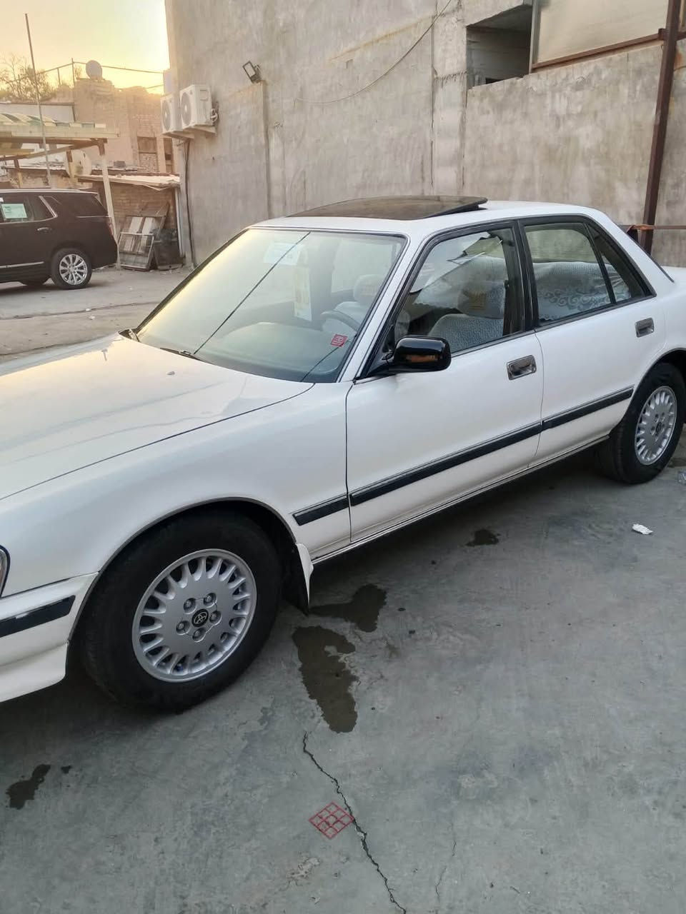 سلام عليكم كروسيده موديل 1990 محرك 6 سلندر
مكفوله من الصبغ كير مكينه كله مكفول 
السعر 75 وبيهه مجال 
العنوان شهداء السيديه
الرقم ***********
