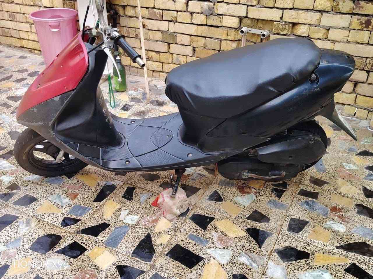 سلام عليكم دراجه ساسوكي مفتوحه للبيع سعر 120 وبيها مجال***********
