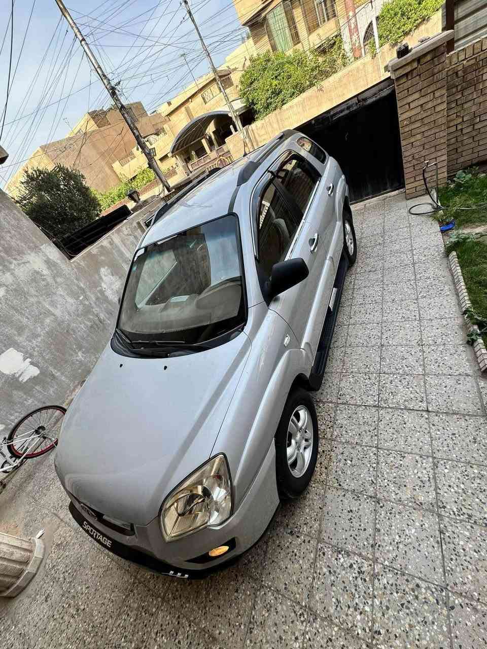 سلام عليكم
سبورتج خليجي 2008
رقم #بغداد انكليزي #سنوية 2031هزو جديد تحويل بسمي 
#مكفولة من الحادث قطعه كلير فقط 
كير محرك خير من الله كافلهن وترايك زيرو
تبريد ثلج مايتوصف  
#صدر جديد اصلي خلفي امامي 
شاشه مسجل بلوتوث اواكس 
تخم تاير باتري جديد
جاهزة للاخير 
#الله يشهد النضافه ١٠٠ ممتعوبه ابد بل فلين دوشمتهة الاصليه زلغ ممزلوغات السياره جديده 
***********   مكان بغداد الشعب  
السعر ١١٠ وبيهة مجال بسيط 
اكرر السياره بجيس فقط قطعه صبغ اثر جراد
