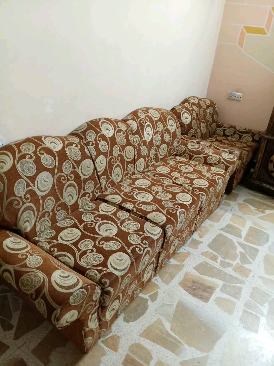 مكانة الطالبية • كنب