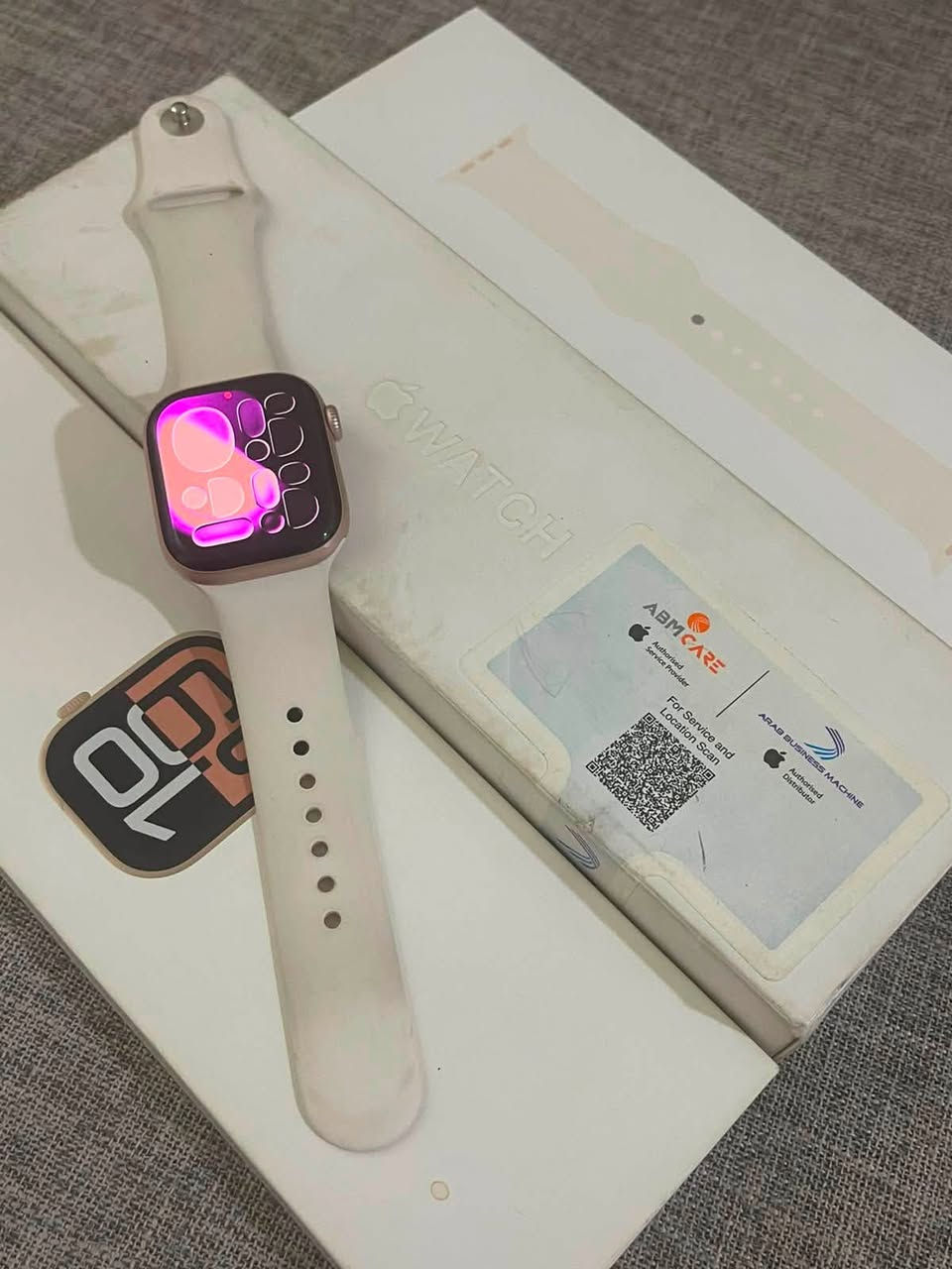 ساعه أبل ⌚️ جيل 10
لون كولد شمباني🤞🏻
                  جيل 10🔥🔥
حجم  4️⃣2️⃣  ⛩️
بطاريه. 9️⃣7️⃣🔋
نظافه  1️⃣0️⃣0️⃣🛁
             ذاكرة  6️⃣4️⃣👉👉
         كامل الملحقات 
ضمان abm
مركز سيمو المايسترو دورة شارع الصحه 
 ***********  واتس اب للحجز
توصيل لجميع المحافظات
