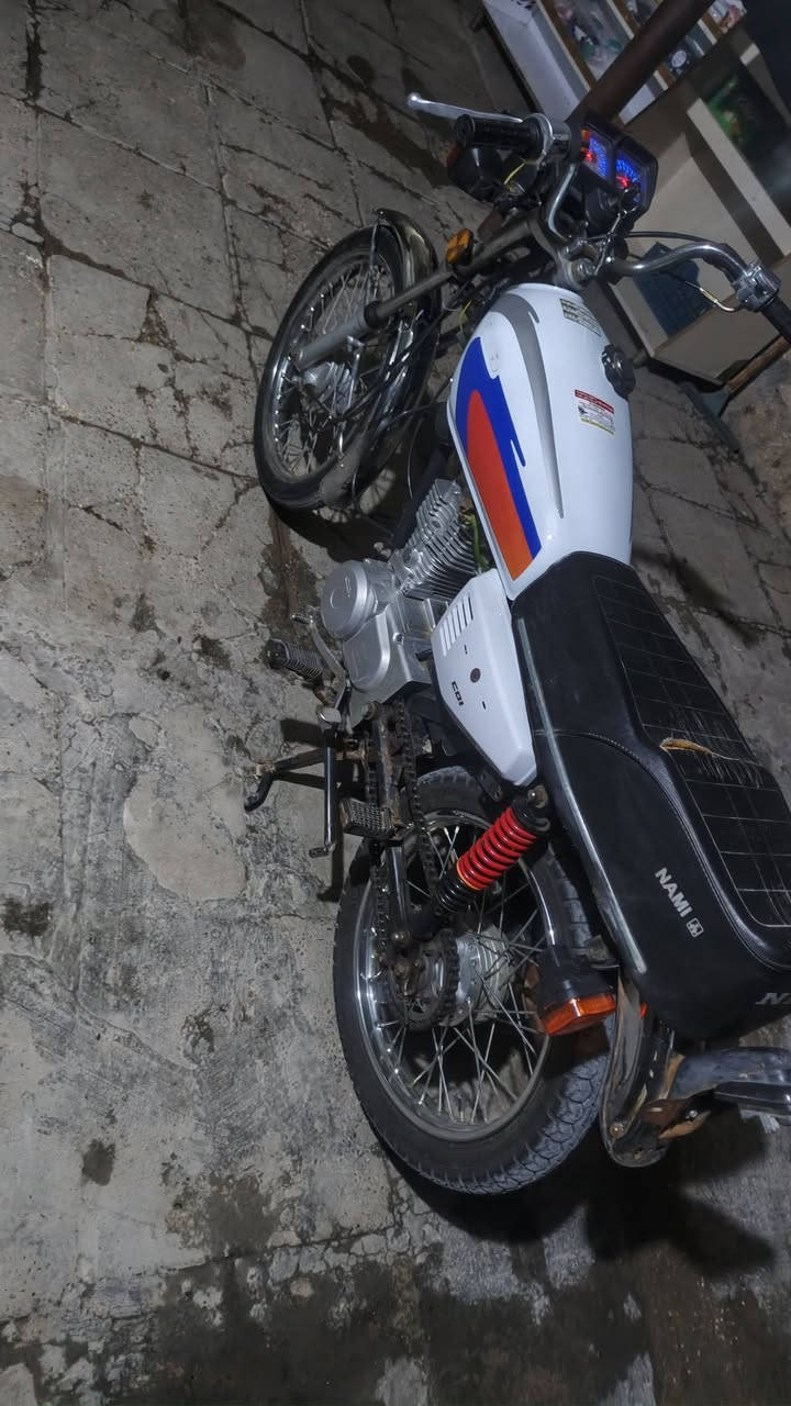 دراجه للبيع  أورق ٢١مكانك كربلاء الحسينه قرية الطف 850 وبيه مجال ‏‪***********‬‏
