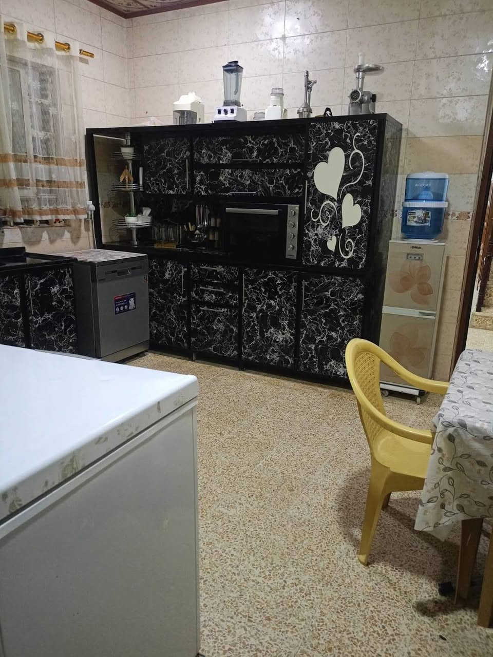 سعر الدار 80 وبي مجال بسيط
دار للبيع بل قوسيات حي المهندسين  يبعد عن شارع تلكيف 200متر
سند زراعي قرار 25 حق التصرف 
مساحه 176 متر طابقين 
الطابق الاول: استقبال هول مطبخ غرفه مشتملات 
الطابق الثاني :غرفتين مطبخ مشتملات سطح 
كامل خدمات ماء💦 كهرباء⚡️تبليط 
للستفسار اكثر
 ***********
***********
