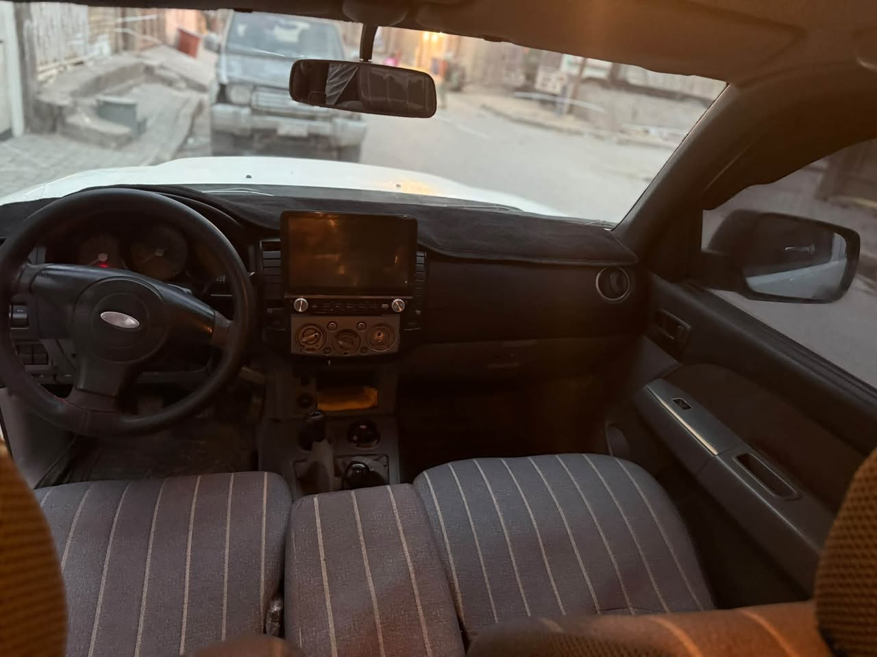 بيكم فورت موديل 2008
تخم تاير 
صدر امامي خلفي نضيف 
كير ومكينه خير من الله 
دوشمه جديده 
كير عادي 
مكينه 4سلندر 
تبريد شغال 
السياره بلاديه لا ضربه ولا صبغ 
ملاحضه سياره مالت مزاد صلاح الدين 
مكان السياره بغداد العبيدي 
سعر السياره  60 $ وبيهة مجال بسيط 
ستفسار  ***********
