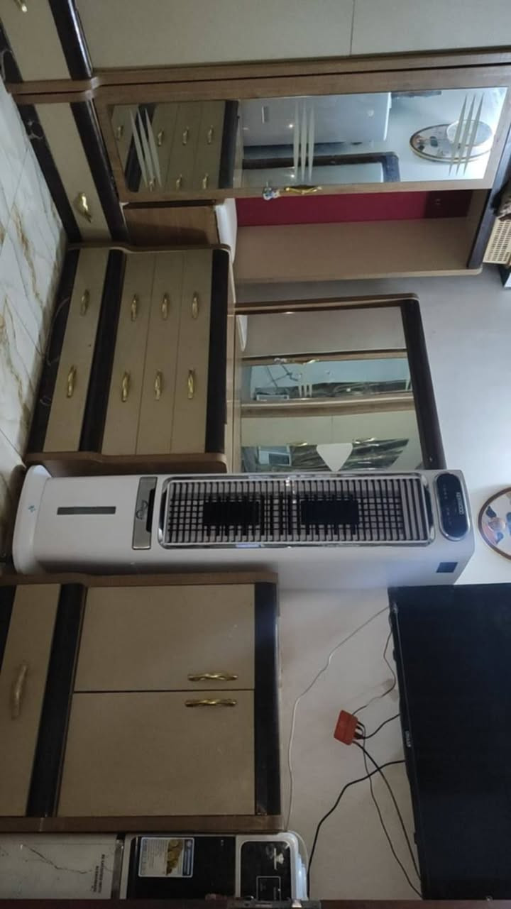سلام عليكم اغراض بيت كل حاجه وسعره غرفه ١١ قطعه بيهه ضرر الجام ويصلح البقيه كوله نضيف وباقي لاغراض استفسار ع الخاص مكان بغداد
***********
