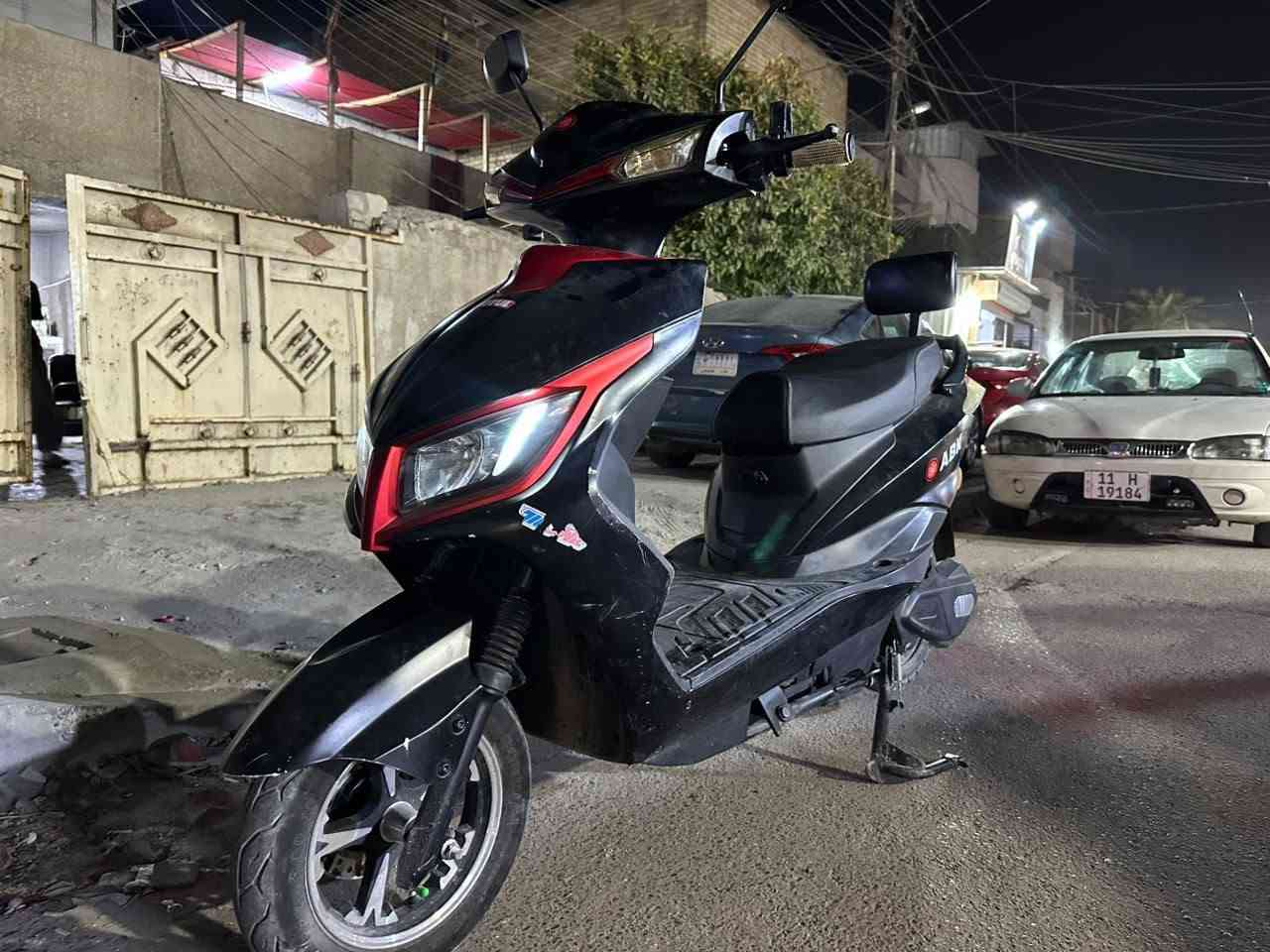 دراجه شحن تايوان 
1_ ملف 1500
2_ بطاريه ليثيوم 28 امبير 72 فولت
3_ سرعه 54 حقيقي 
4_ تشغيل عن بعد 
5_ موديل 2024

سعر الدراجه ٧٥٠ وبيها مجال شي بسيط 
هاتف / ***********  مكان بغداد
