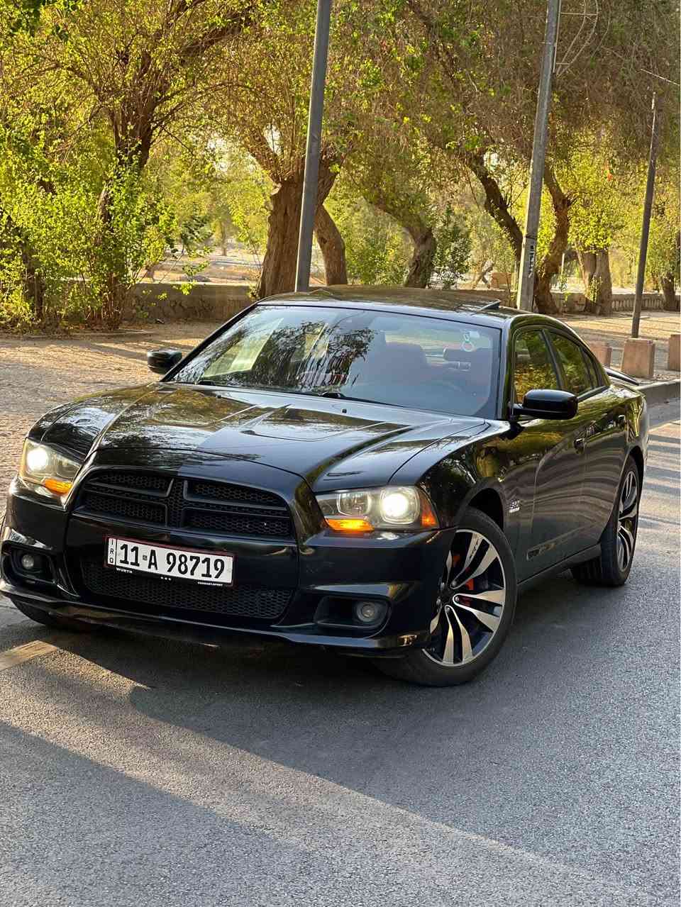 اقرا التفاصيل وخابرني ع شوفه 
جارجر 2012 خليجي 
رقم بغداد باسمي 
مكينه 8 سلند 5700
مواصفات 
فتحه بصمه شاشة اكبر حجم كشن كهرباء وتتفئه
دبل جام وعازل حراري تشغيل عن بعد هيترات مري 
سستم صوت الباين كامرا خلفيه وكل الي كدامكم 
السياره تو ويل داخل احمر 
ملاحظة السياره خليجي مو امريكي بدون حادث 
طخه بالجاملغ بسيطه ومبدل فقط لا داخل ولا ايرباك
مكينه كير تبريد حداديه اكسل نضافه 100‎%‎
هزه وتجديد سنويه وارقام جدد 
مكاني بغداد 
سعرهه 144
رقمي *********** بغداد, العراق
