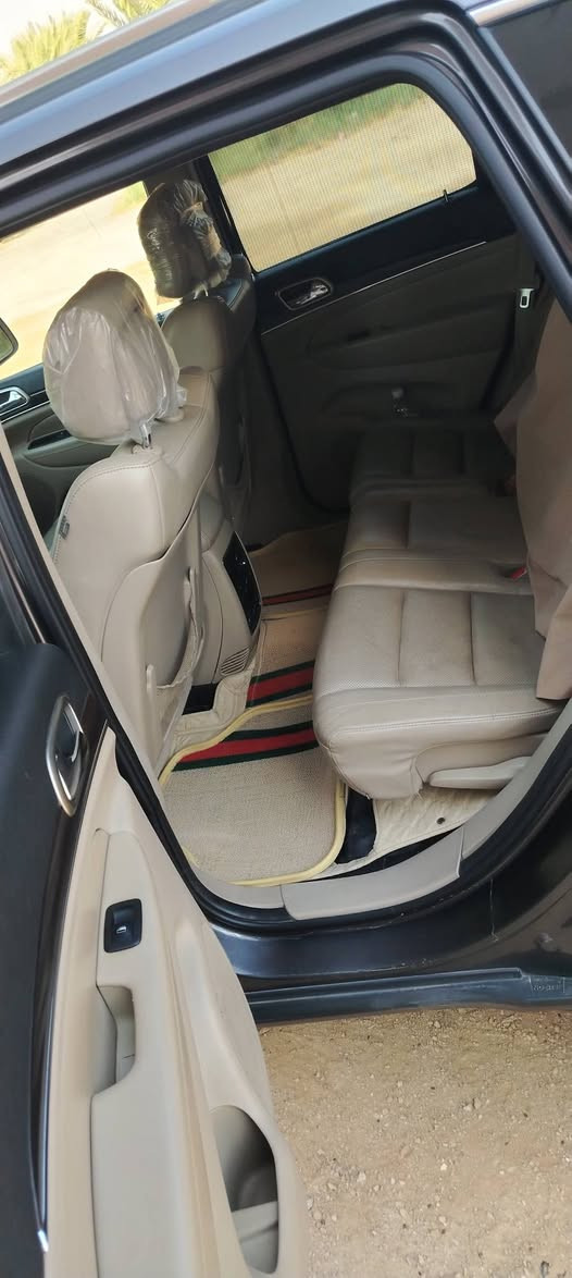 للبيع او المراوس حسب القناعة جيب شيروكي خليجي لمتد كفاله عامه بأسمي سنويه جديده رقم بغداد موديل ١٤ المرغوب فول مواصفات ماشيه ١١٥ مكانه ديوانيه قضاء الحمزه للاستفسار *********** خاص مفتوح واتساب مفتوح وبخدمتك  مالك خلك تخابر وتراسل جنك ماشايف المنشور واعبر .
